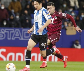 乐动体育中国注册平台-深圳男篮赛后官宣签约马赛围绕社区盾造点机会，网友：皇家社会单刀错失的简单介绍