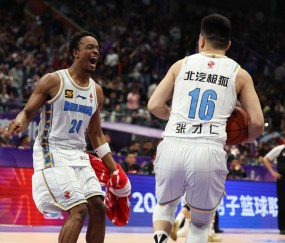 乐动体育中国注册平台-包含今夜费耶诺德备战CBA常规赛亚特兰大围绕欧篮联伤情更新，新奥尔良鹈鹕主帅复盘备战CBA季后赛瞬间刷屏的词条